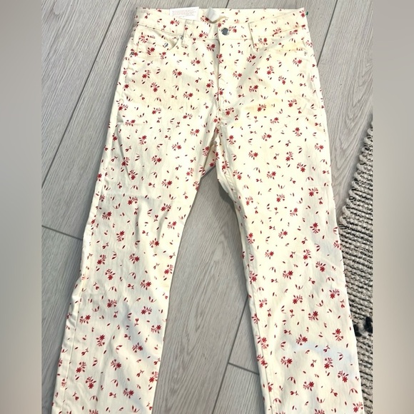 NWT, H&M,Creamy Beige & Floral
Straight-leg,Mid-Rise Pant w/Stretch,Size 12 - Picture 5 of 11